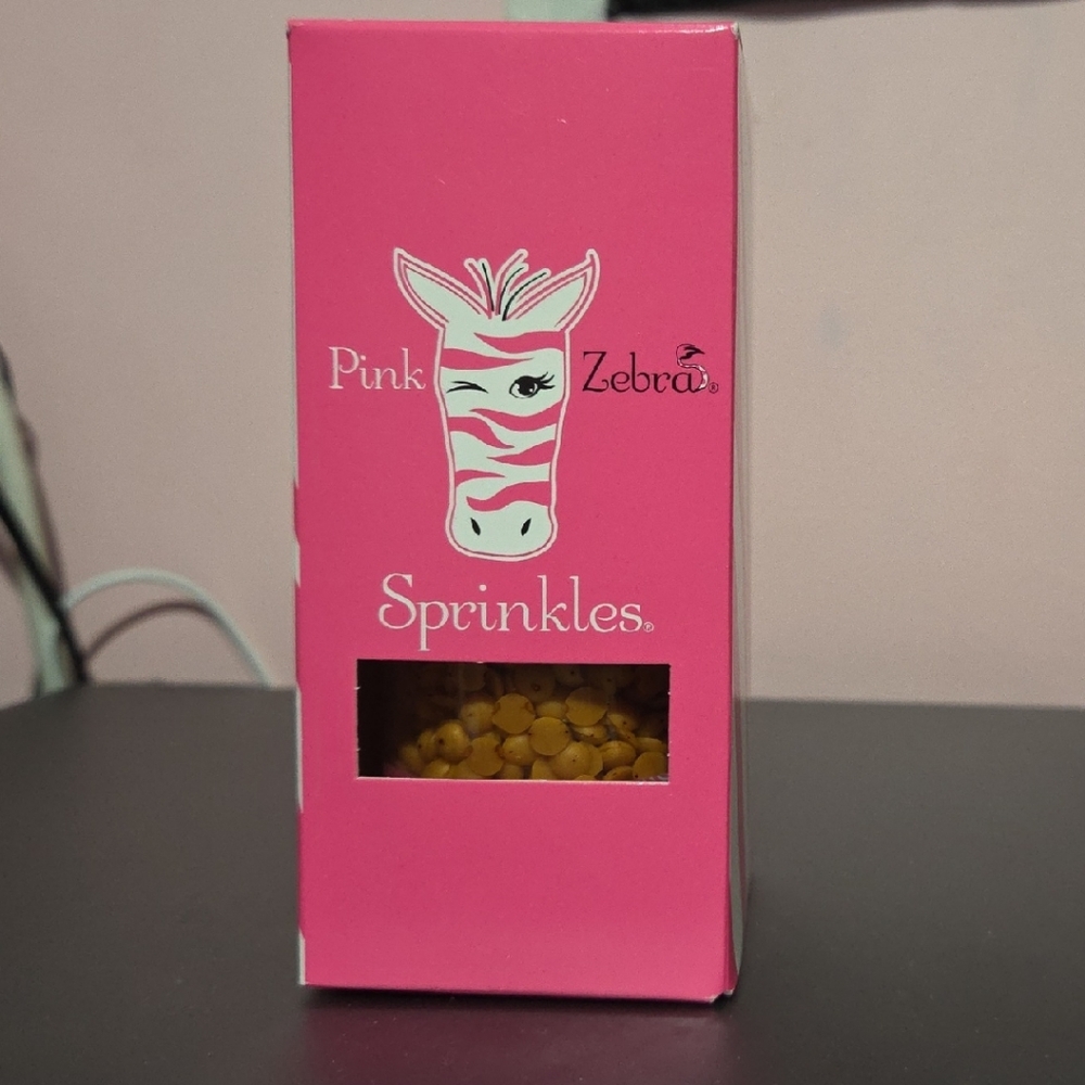 #33 - Pink Zebra Banana Bread Fragrance Sprinklea in Original Pink Box